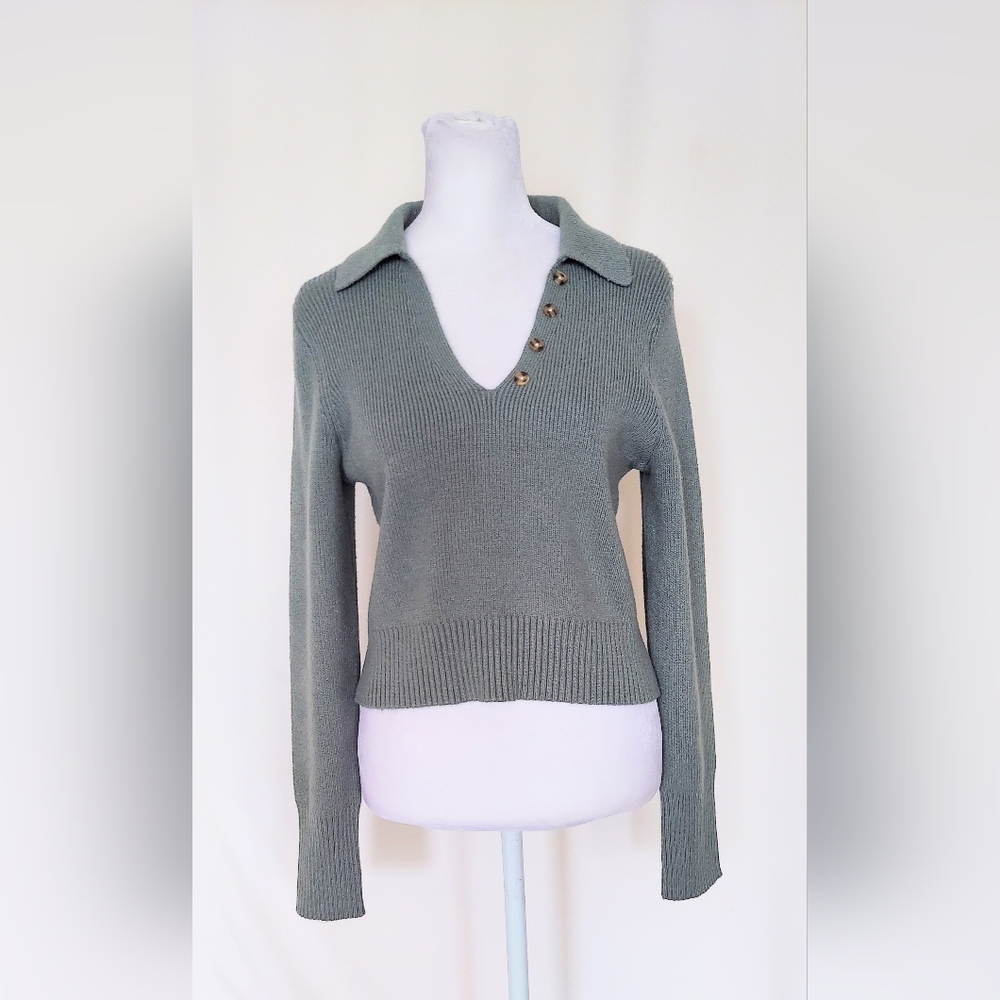 Happily Grey V Neck Cropped Sweater Green Size Small